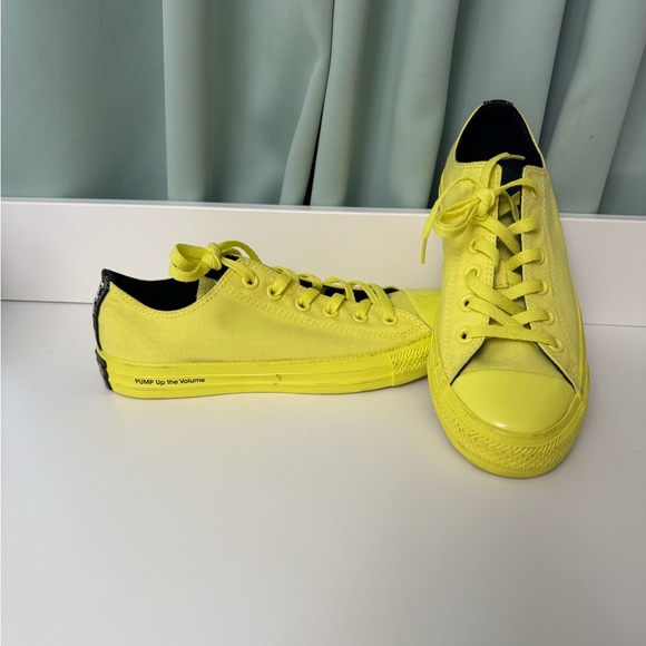 Converse OPI x Chuck Taylor All Star Low 'Pump Up the Volume. Rare! - Picture 2 of 9